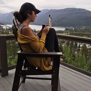 Meet your Posher, Taylor